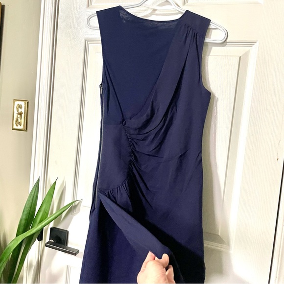 BCBGMAXAZRIA Draped Side Zipper Dress. Size 0 - Picture 13 of 16